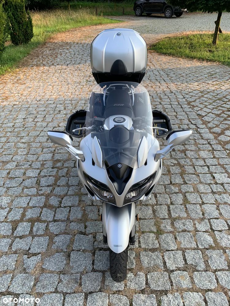 Yamaha FJR - 15