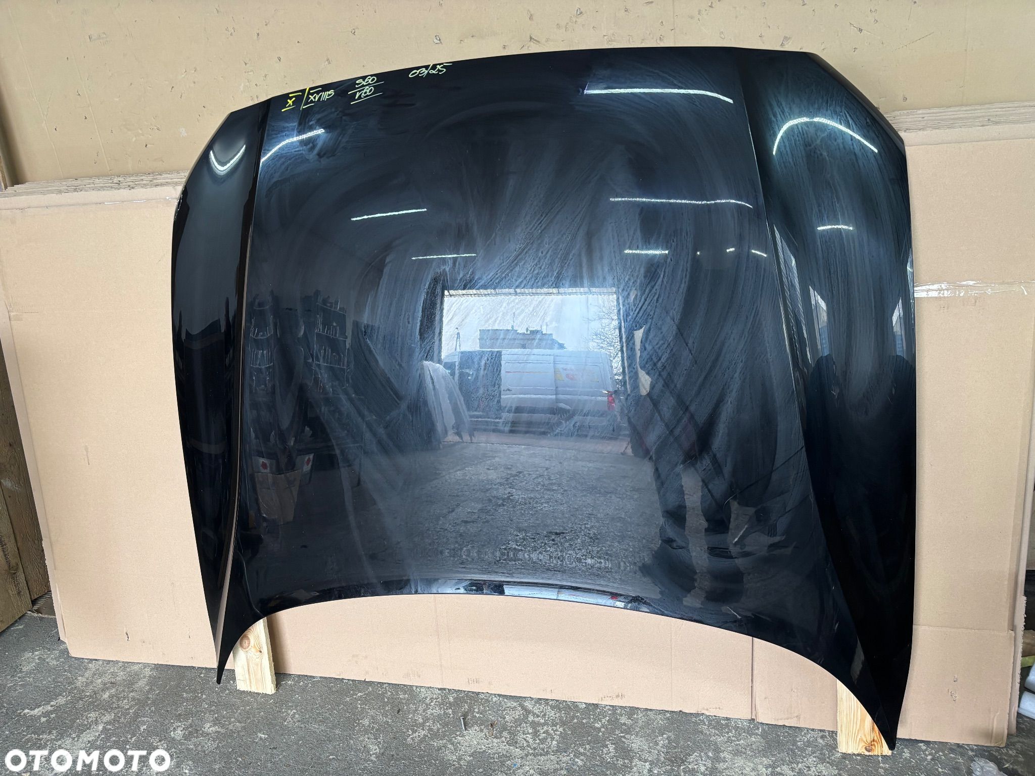 VOLVO S60 V60 II 2017- Maska silnika - 1