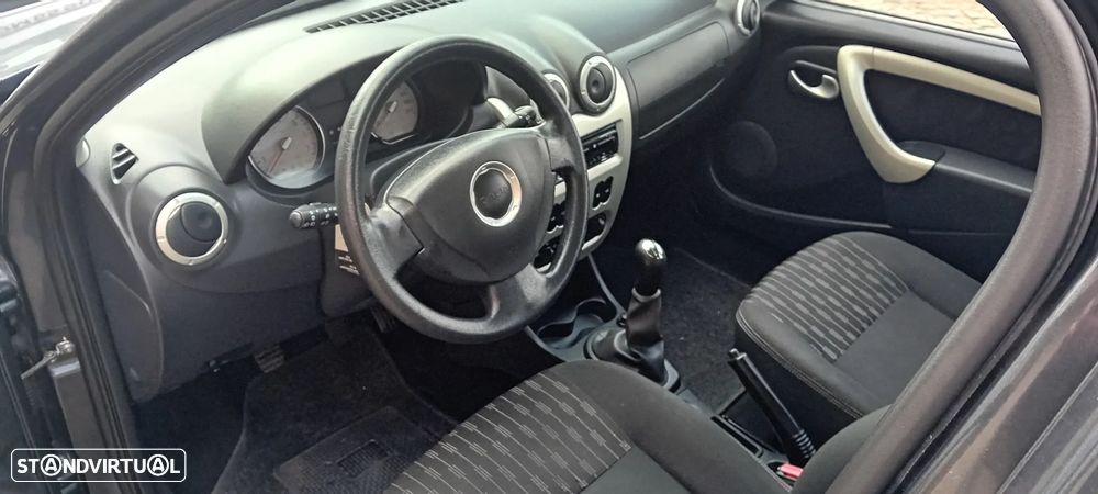Dacia Sandero 1.2 16V Comfort - 12