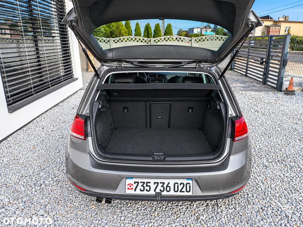 Volkswagen Golf - 5