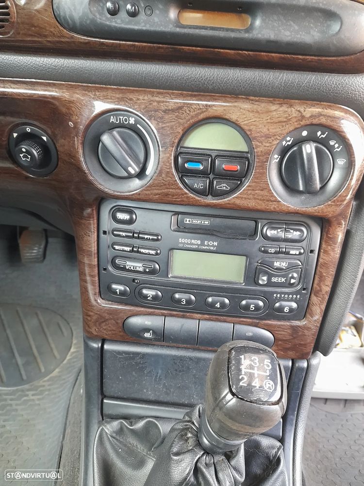 Ford Mondeo SW 1.8 TD Ghia - 1