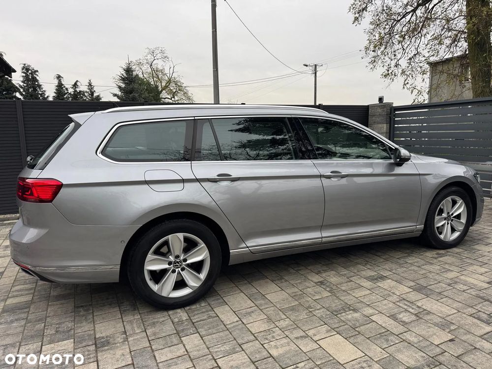 Volkswagen Passat Variant 2.0 TDI SCR Elegance DSG - 8