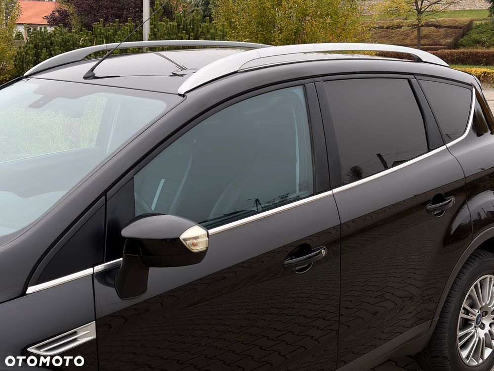 Ford Kuga 2.0 TDCi 2x4 Titanium - 16