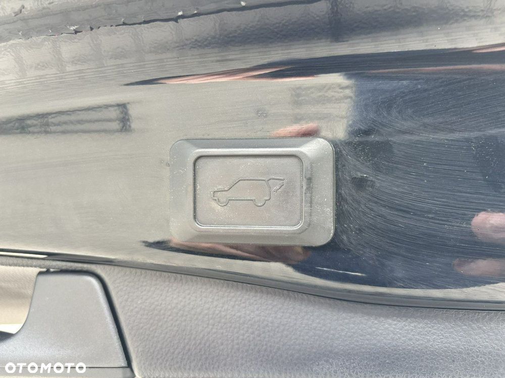 Toyota RAV4 2.5 Hybrid Black Edition by JBL 4x4 - 14