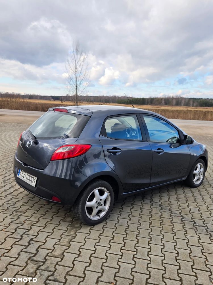 Mazda 2 - 5