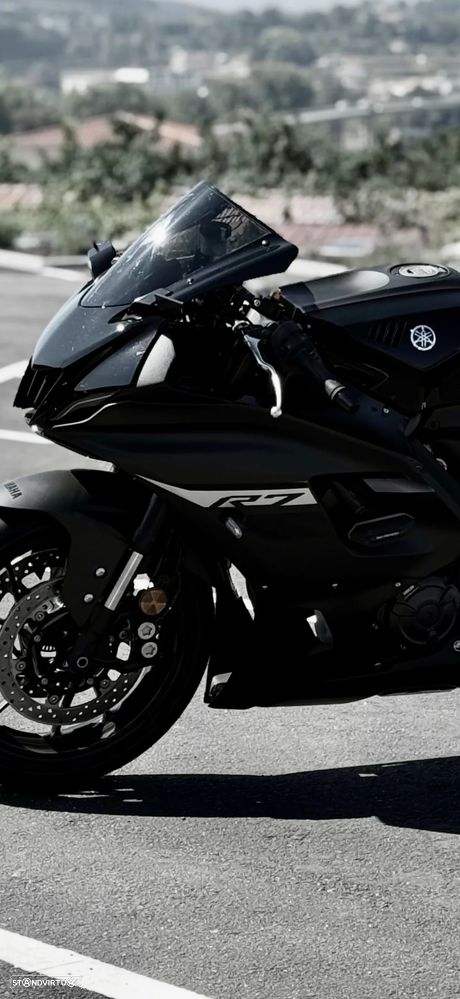 Yamaha R - 4