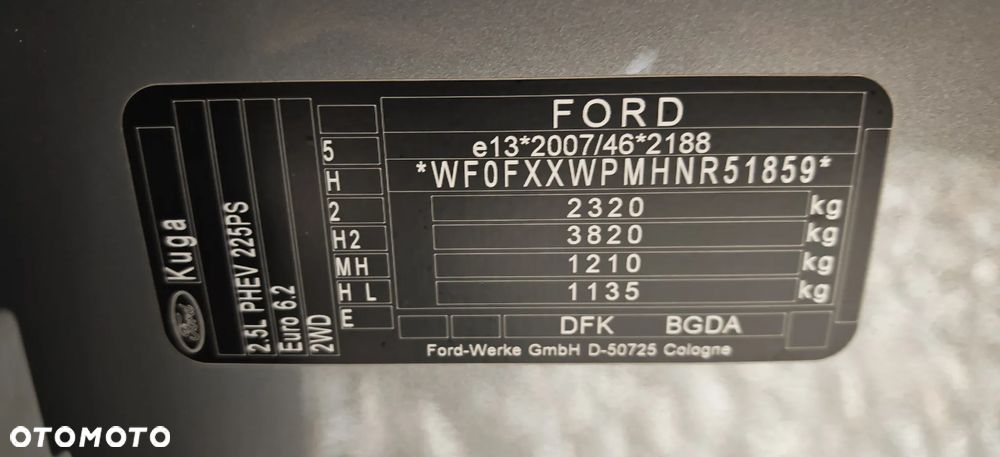 Ford Kuga 2.5 Duratec PHEV ST-LINE X - 40