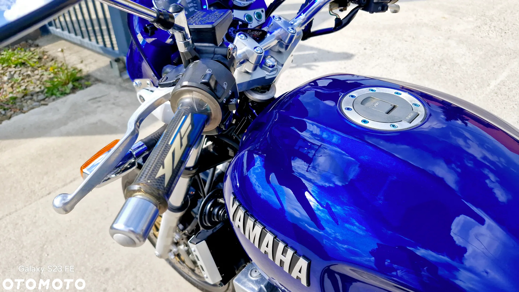 Yamaha XJR - 21