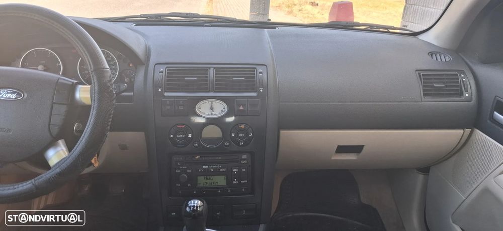 Ford Mondeo SW 2.0 TDCi Ghia - 11