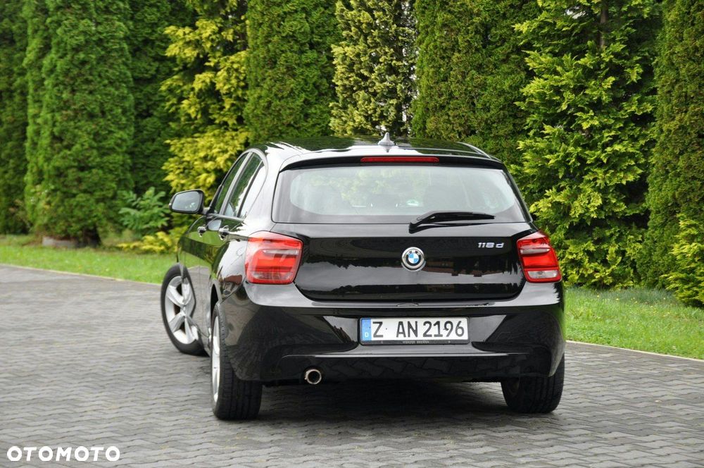 BMW Seria 1 - 15