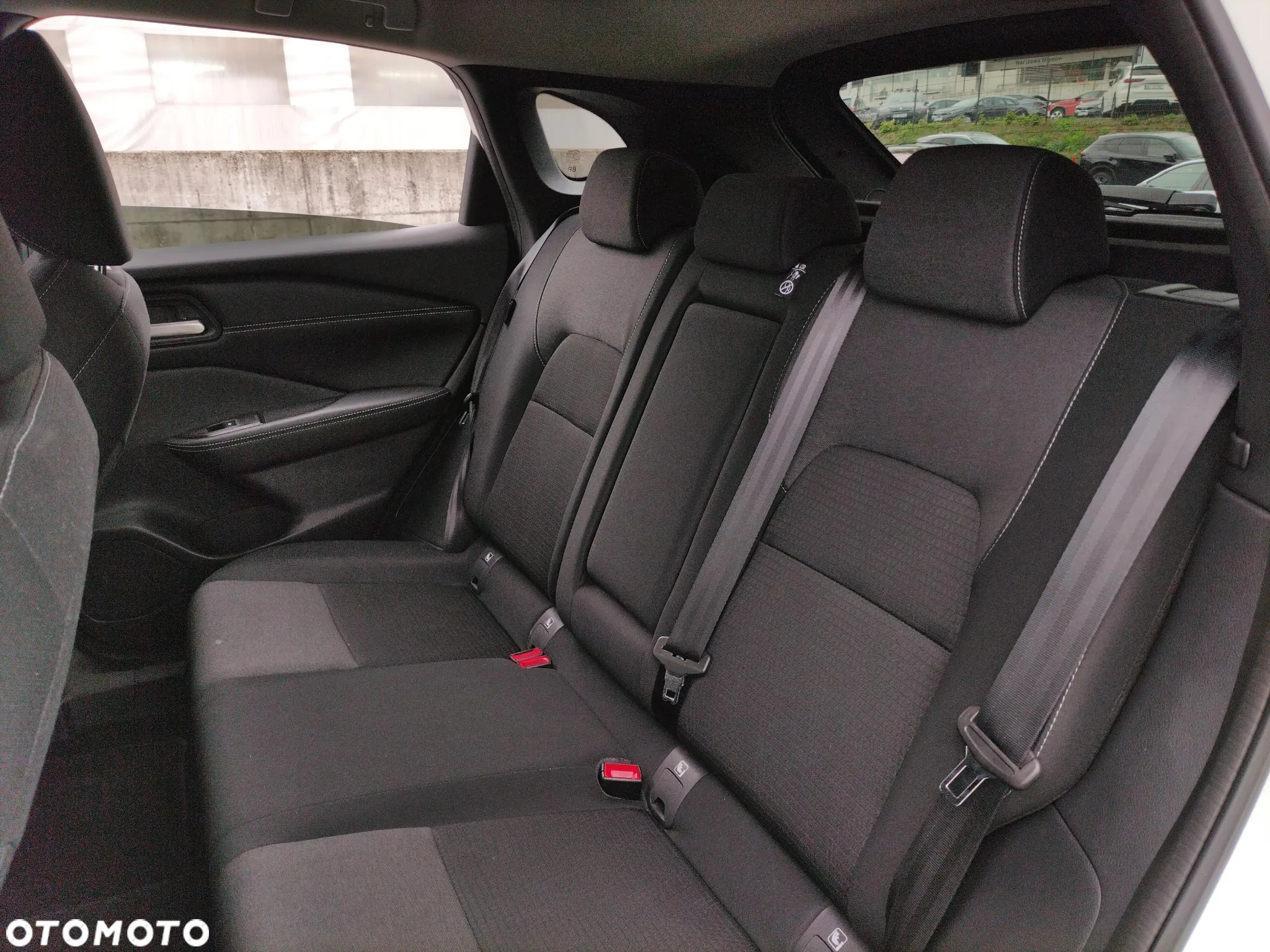 Nissan Qashqai 1.3 DIG-T mHEV N-Connecta Xtronic - 14