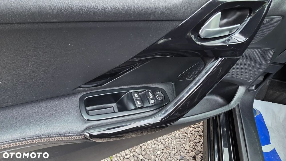 Peugeot 208 1.6 VTi Allure - 17