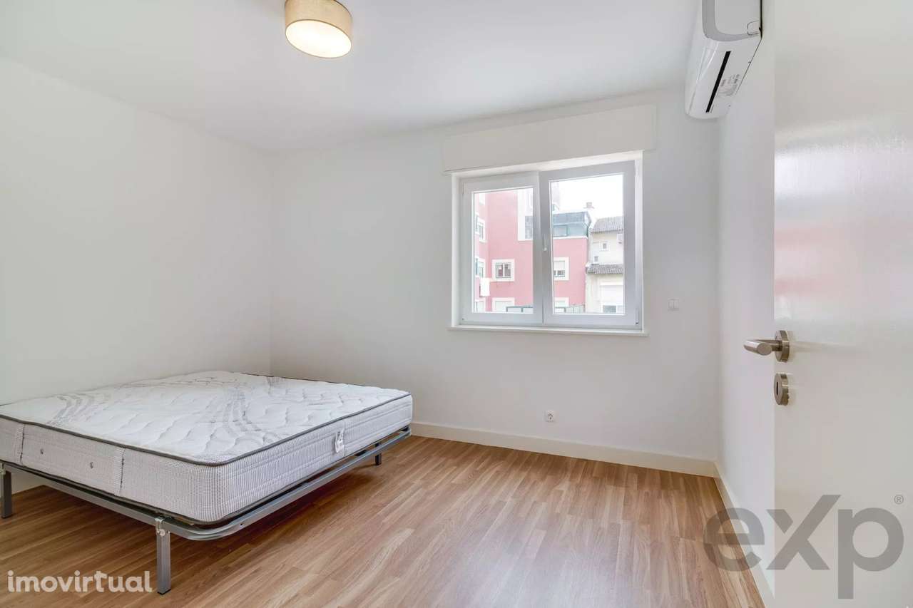 T1 com Parqueamento centro Parede - Grande imagem: 4/15