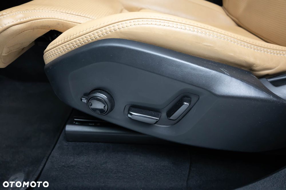 Volvo XC 90 T8 AWD Recharge Ultimate Bright - 30