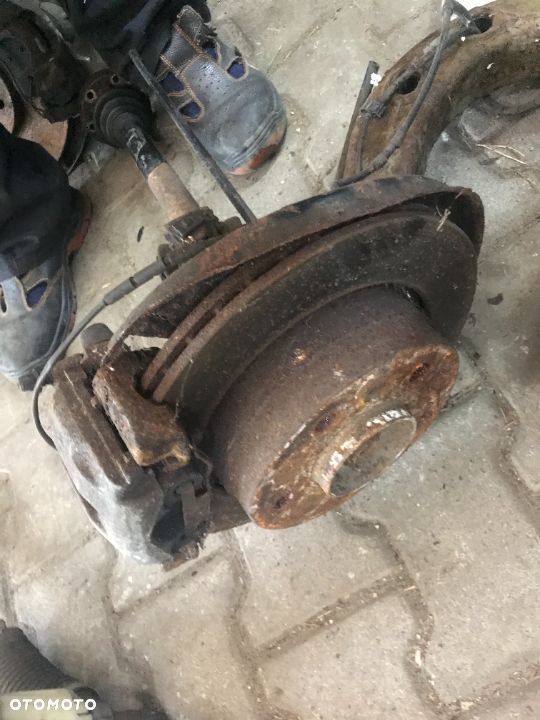 PÓŁOŚ PIASTA ZWROTNICA PRAWA BMW E46 1229494 - 5