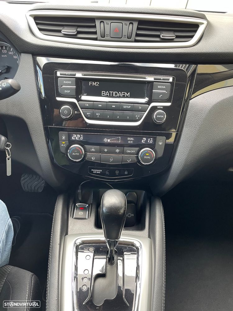 Nissan Qashqai 1.6 dCi Xtronic ACENTA - 23