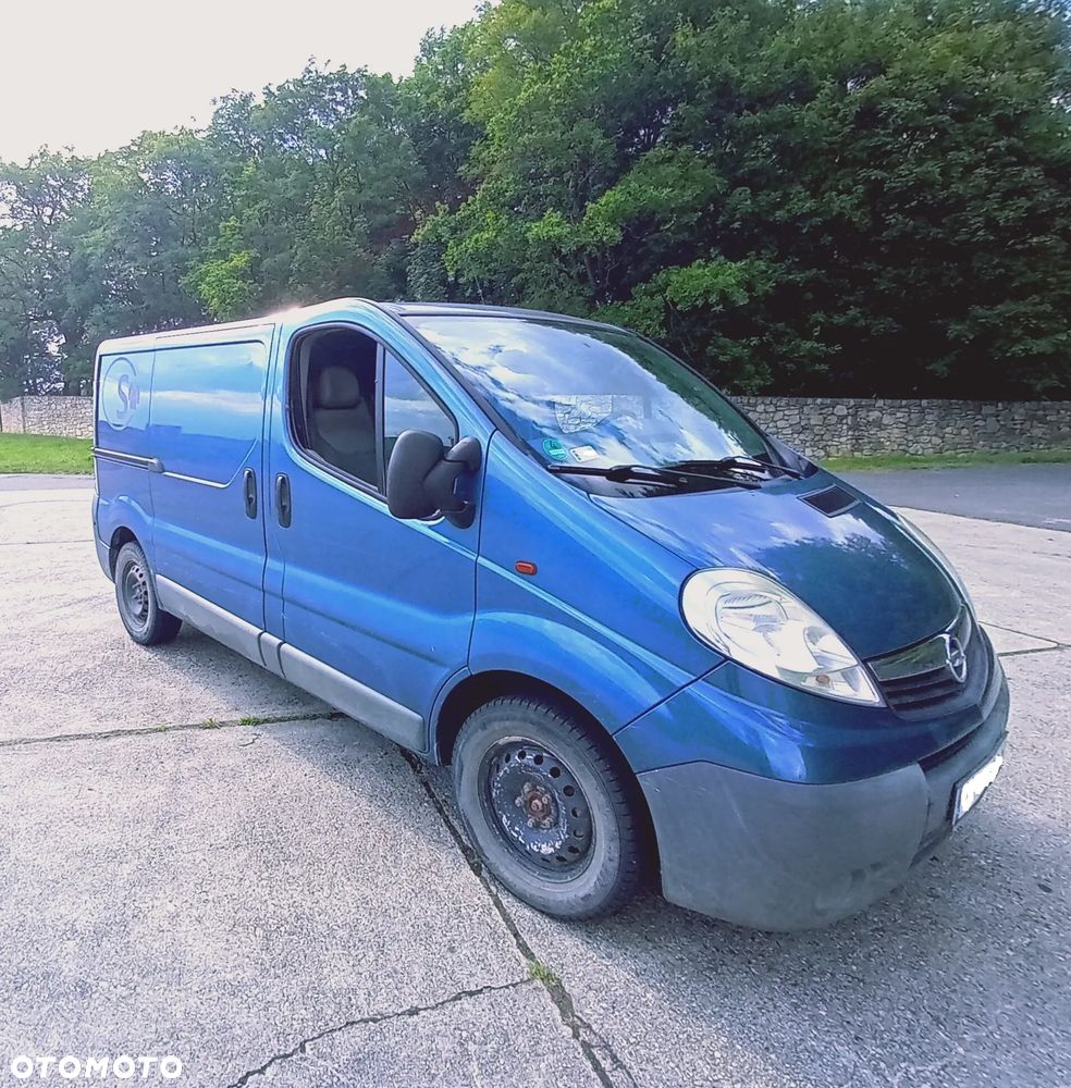 Opel Vivaro - 1