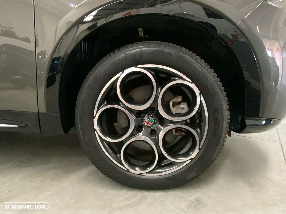 Alfa Romeo Tonale 1.3 Plug-In Hybrid Sprint e-AWD - 26