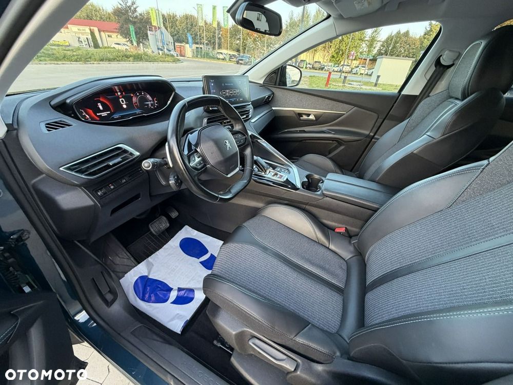 Peugeot 3008 BlueHDi 130 Stop & Start EAT8 Allure Pack - 17