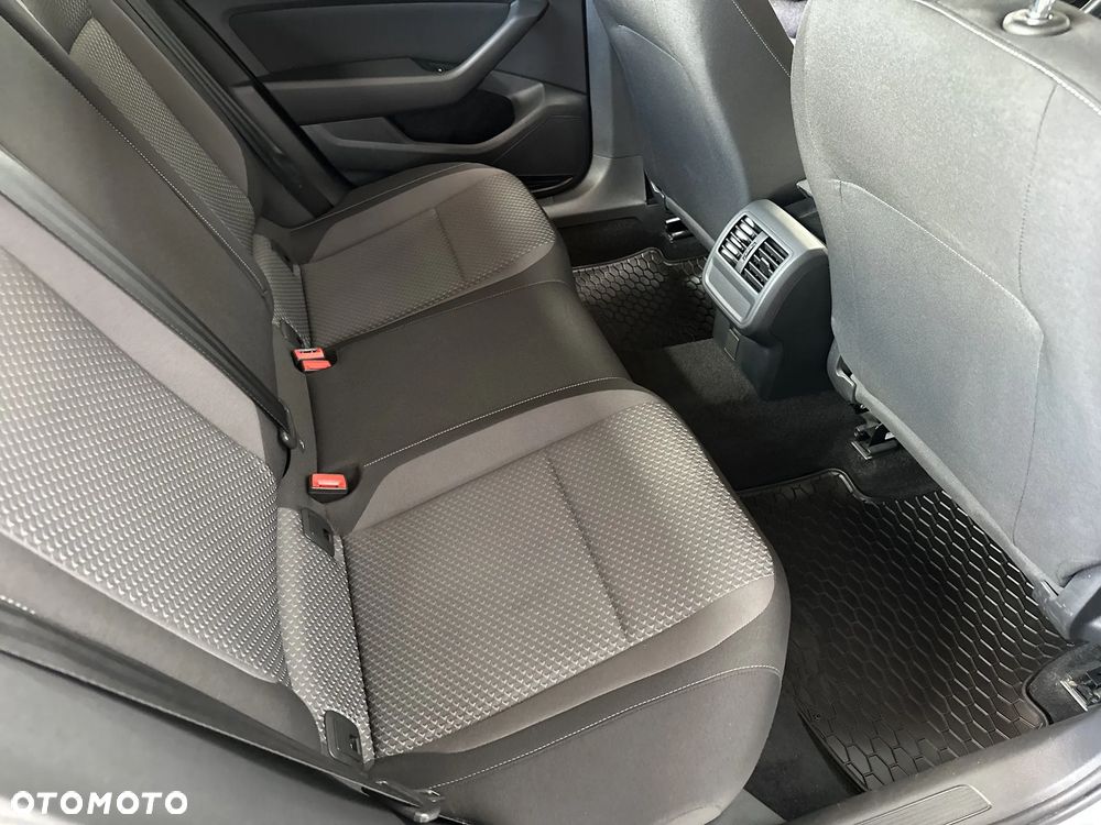 Volkswagen Passat 1.5 TSI EVO Business DSG - 21