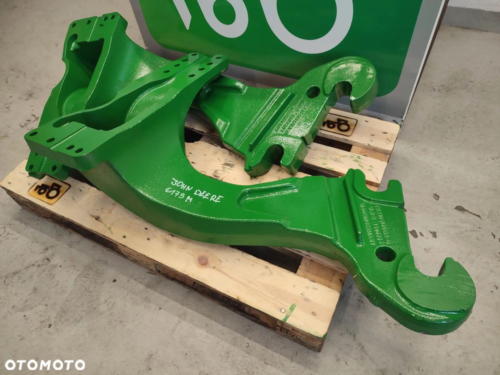 Adaptacja ładowacza John Deere 6175M (PXX10413PXX10412) - 3
