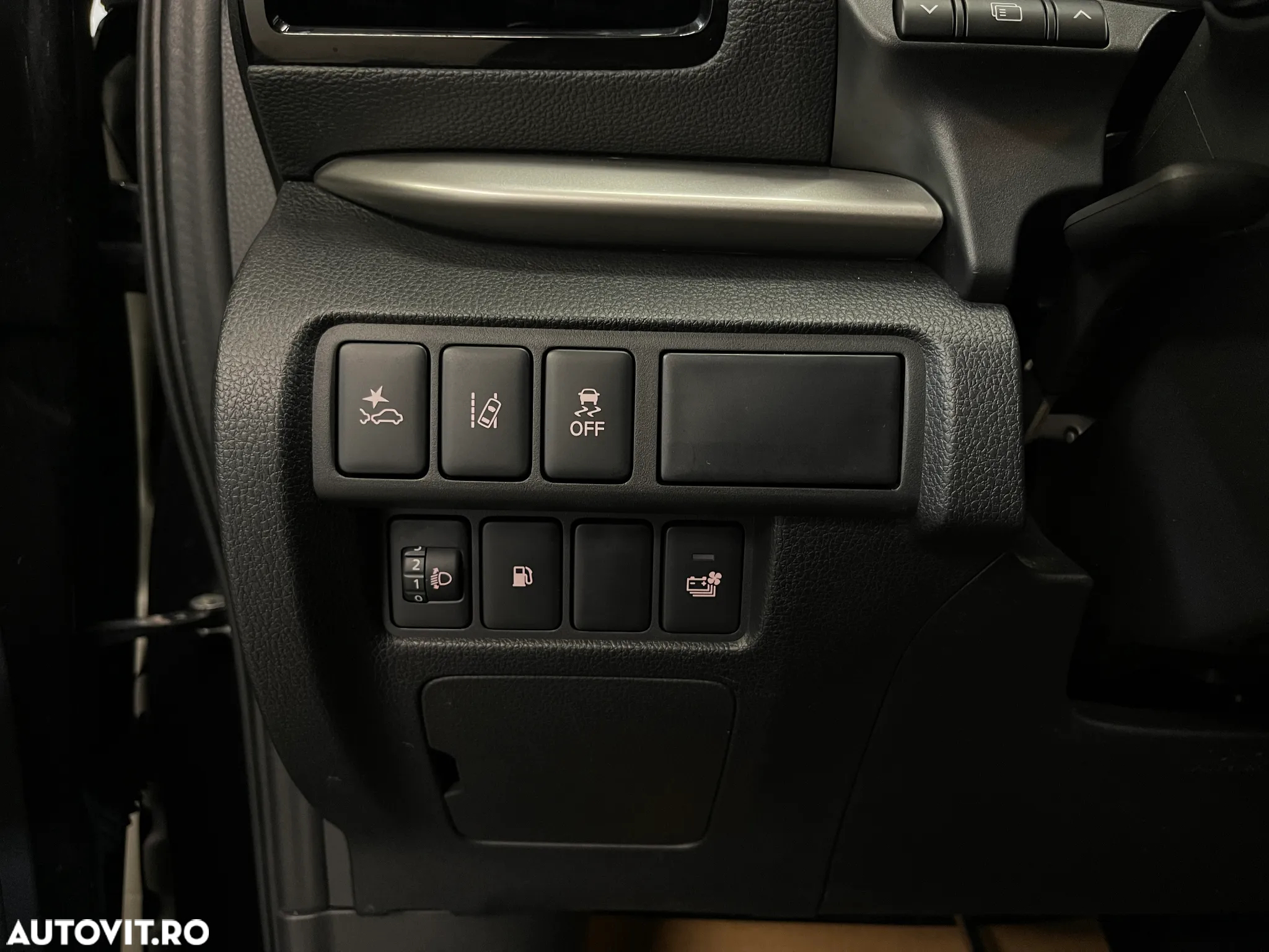 Mitsubishi Eclipse-Cross Plug-In Hybrid 4WD Plus Select - 22