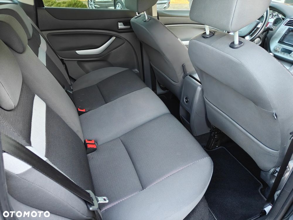 Ford Kuga 2.0 TDCi 2x4 Trend - 16