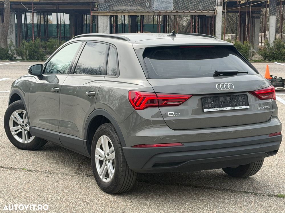 Audi Q3 45 TFSIe ack S tronic - 11