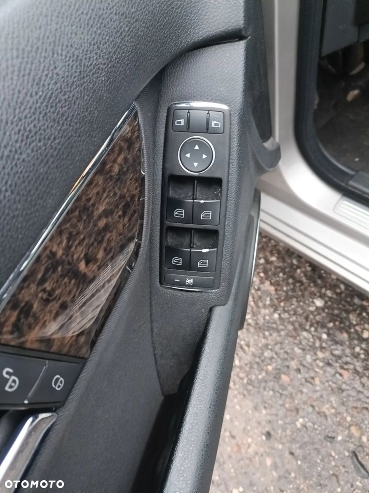 Mercedes-Benz Klasa C 200 CDI DPF Automatik Elegance - 17