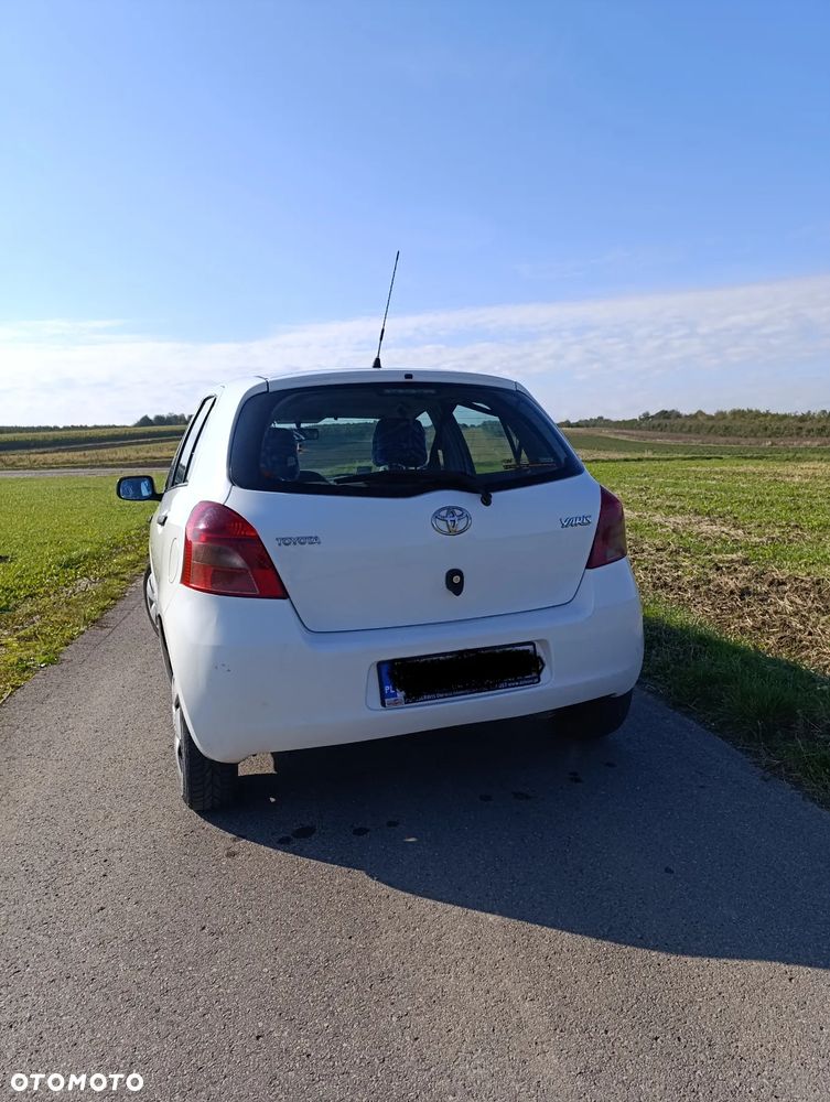 Toyota Yaris - 6
