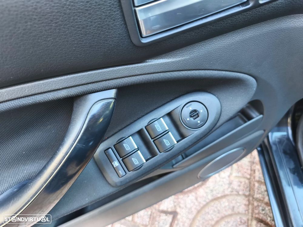 Ford C-Max 1.6 TDCi Titanium - 13