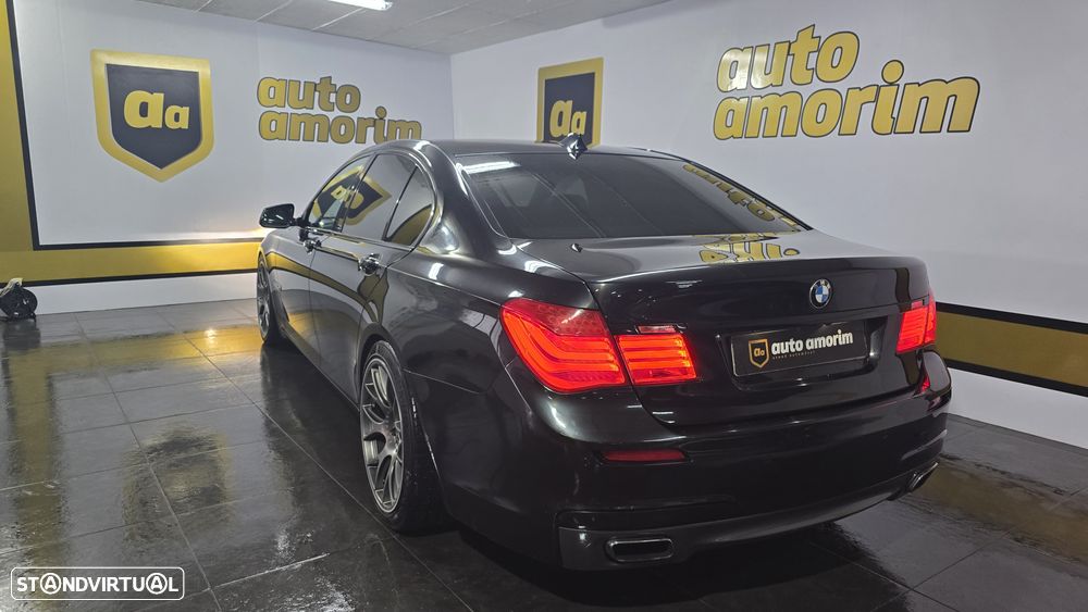 BMW 740 d Pack M - 7