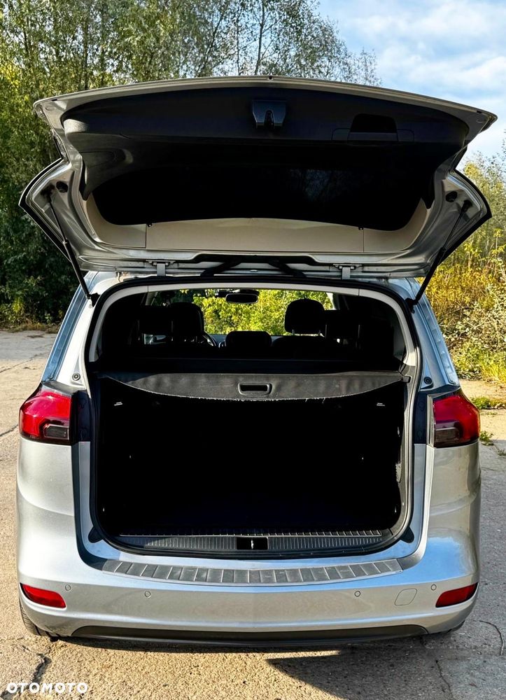 Opel Zafira - 12