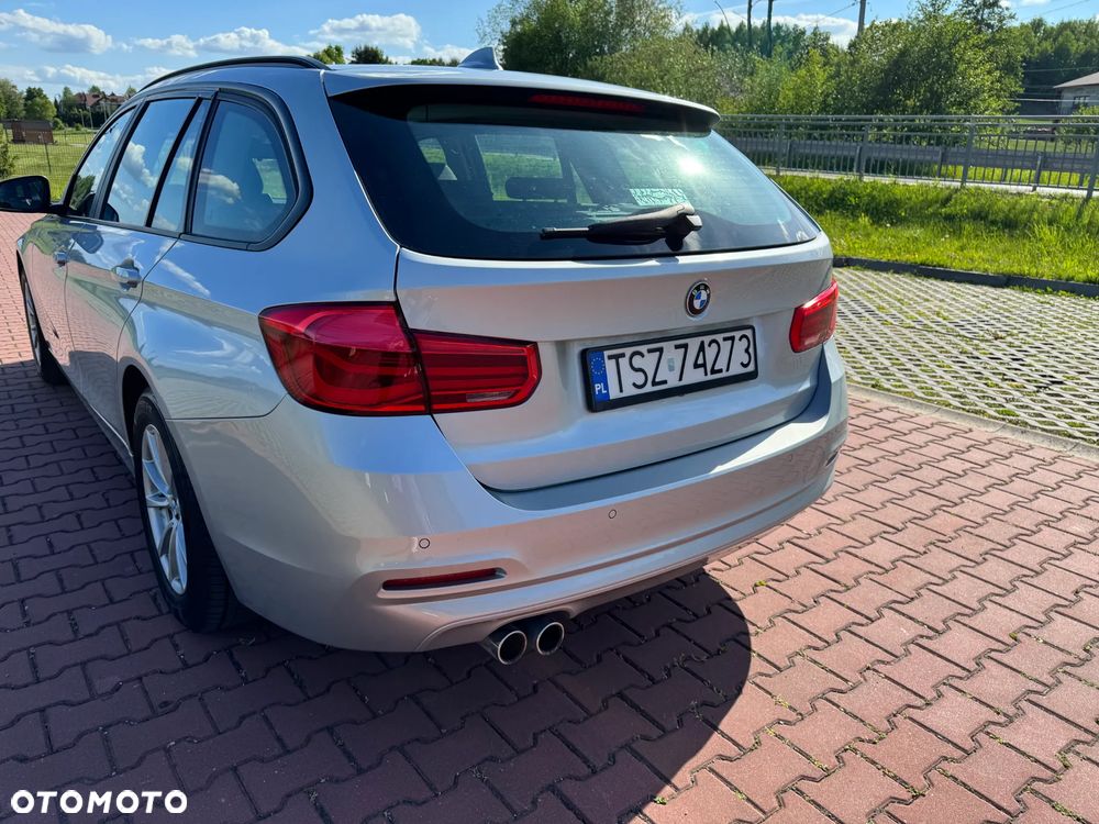 BMW Seria 3 320d Sport Line - 5