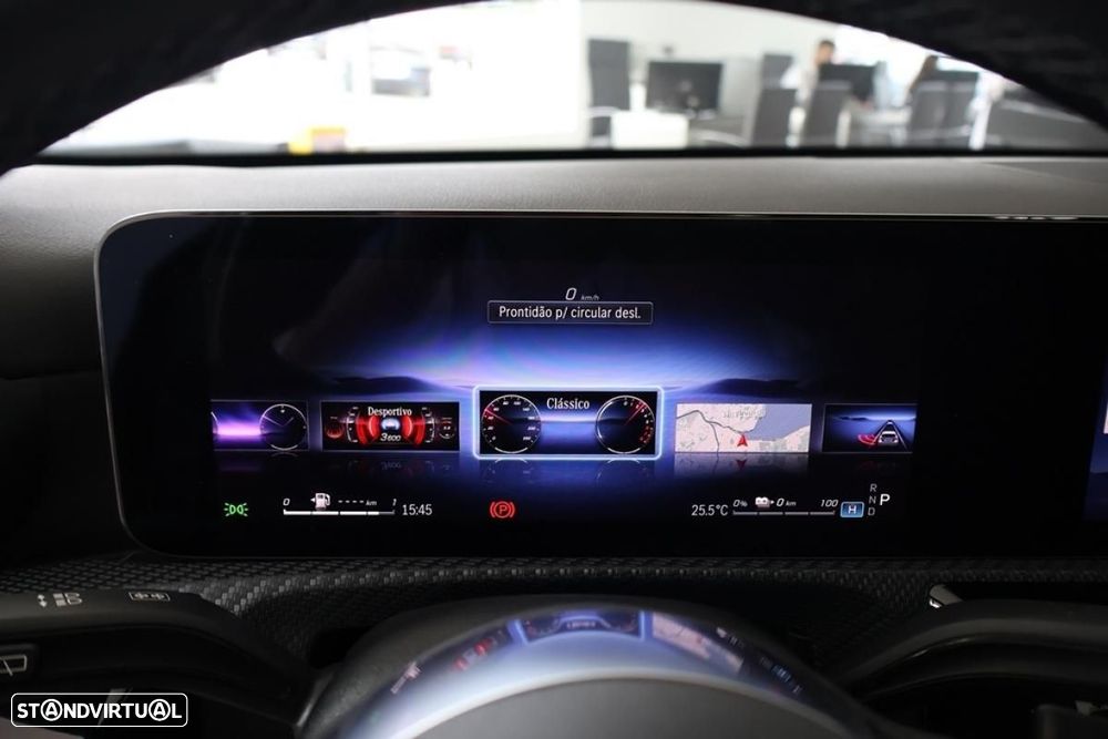 Mercedes-Benz A 250 e - 24