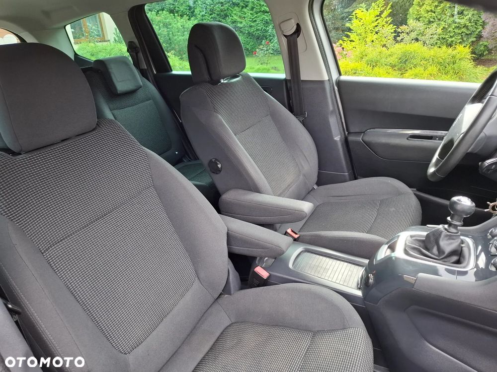 Peugeot 5008 - 16