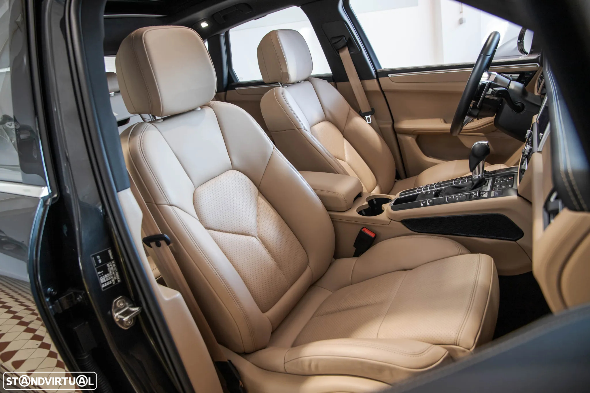 Porsche Macan Standard - 15