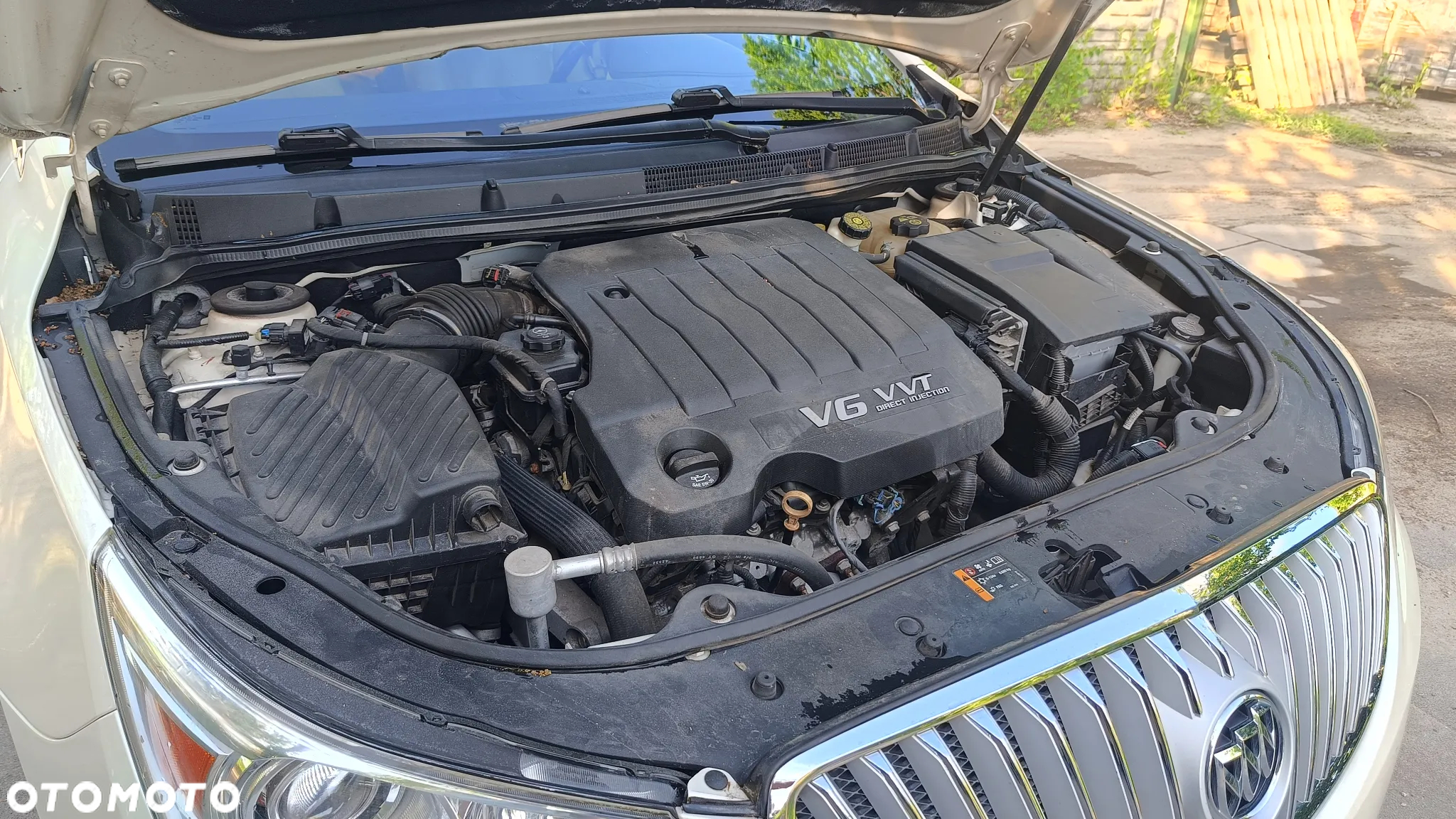 Buick Lacrosse - 8
