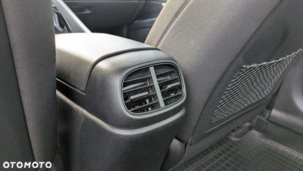 Hyundai Elantra - 24