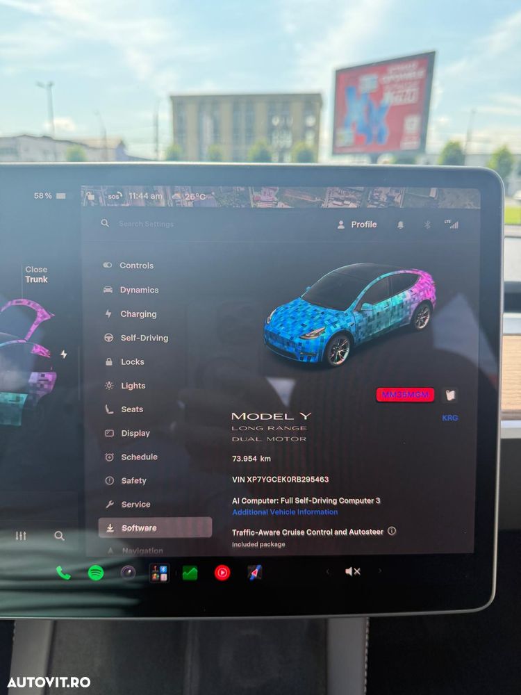 Tesla Model Y Long Range Dual Motor AWD - 12