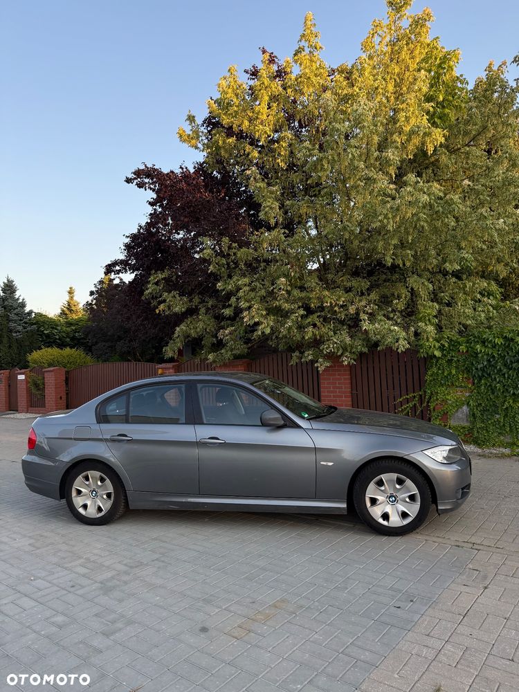 BMW Seria 3 318i - 2