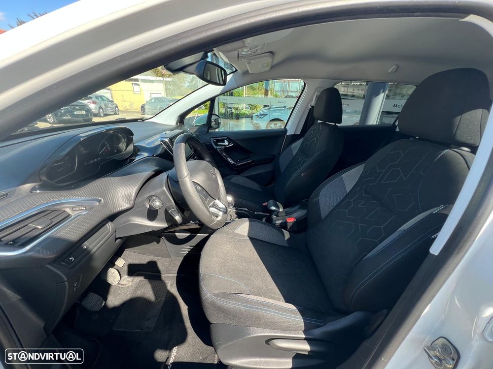 Peugeot 2008 1.2 PureTech Access - 6