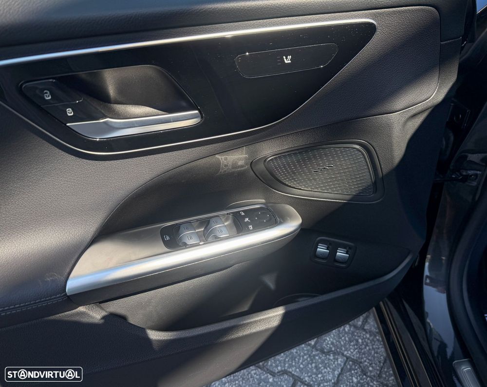 Mercedes-Benz C 300 e T 9G-TRONIC Avantgarde - 11