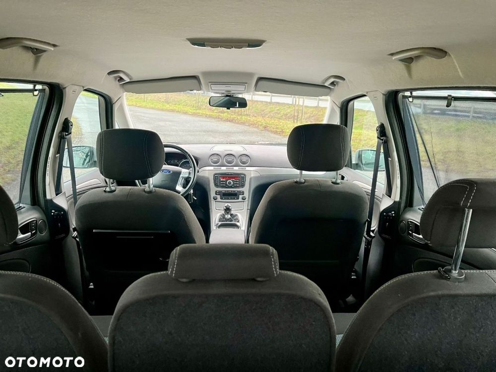 Ford Galaxy - 9