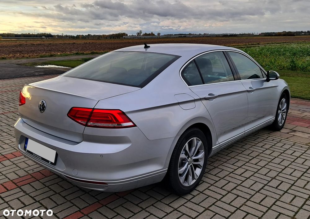 Volkswagen Passat 2.0 TDI BMT Comfortline - 21