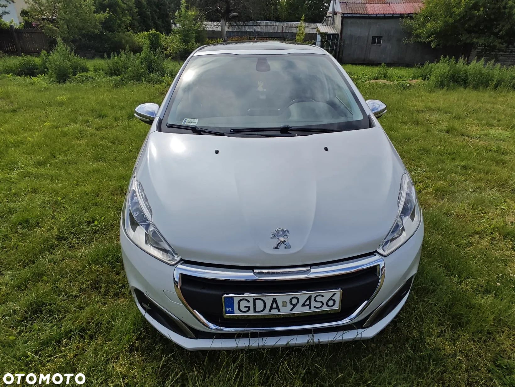 Peugeot 208 - 1