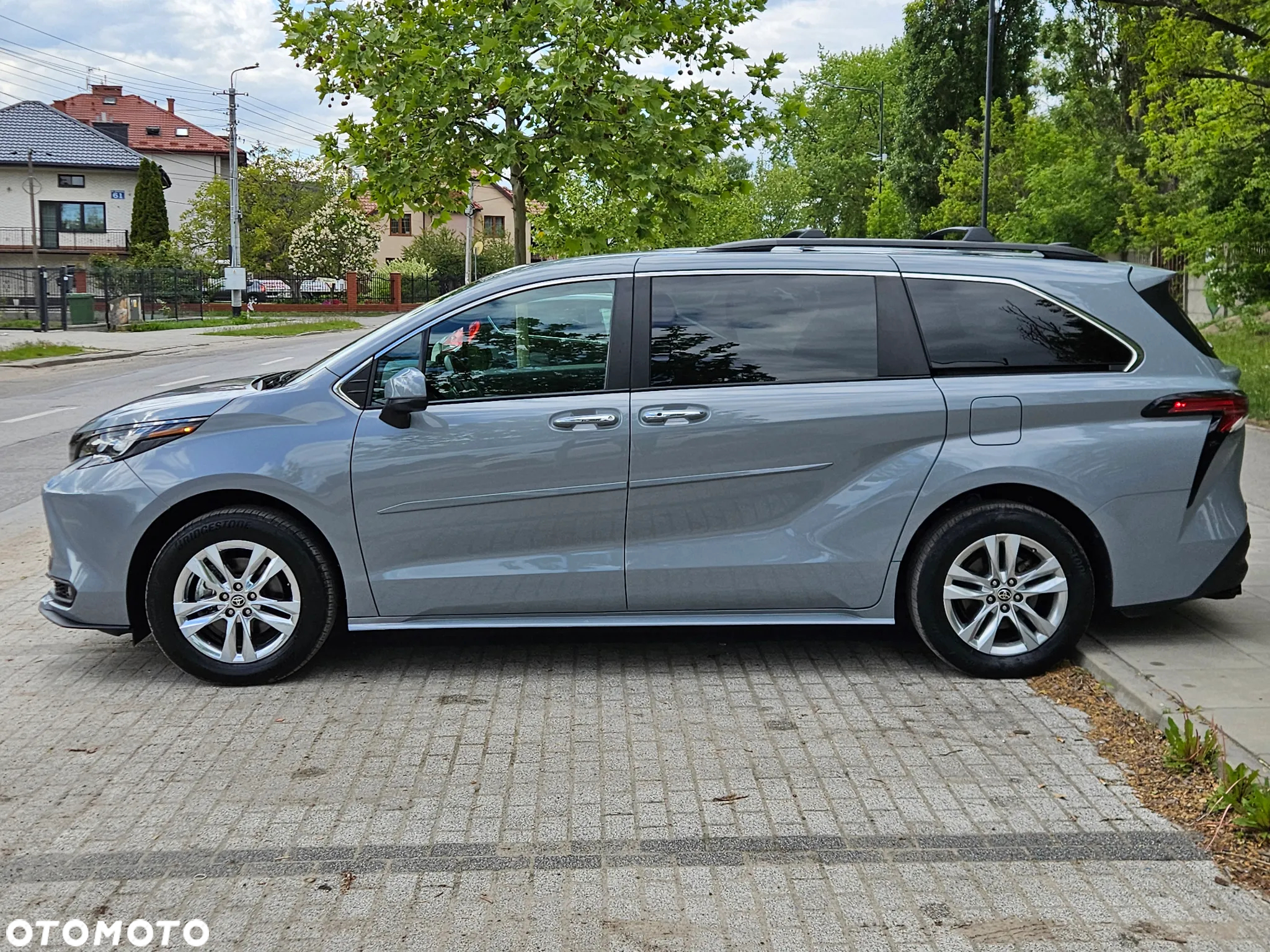 Toyota Sienna - 5