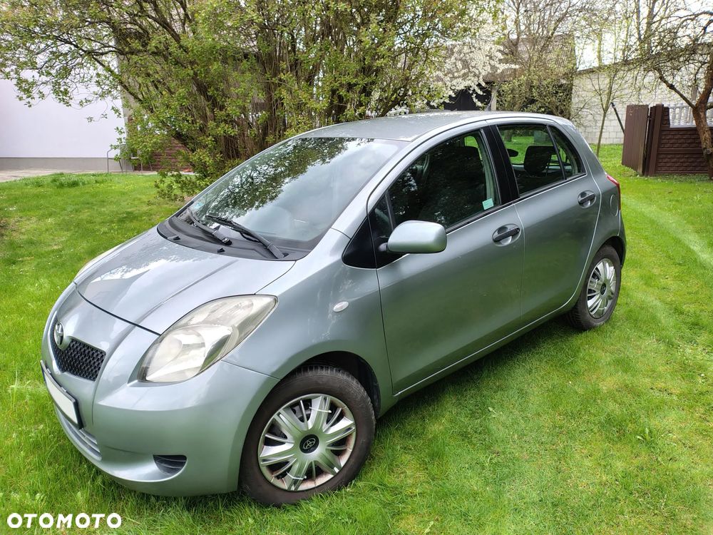Toyota Yaris 1.3 Terra - 4