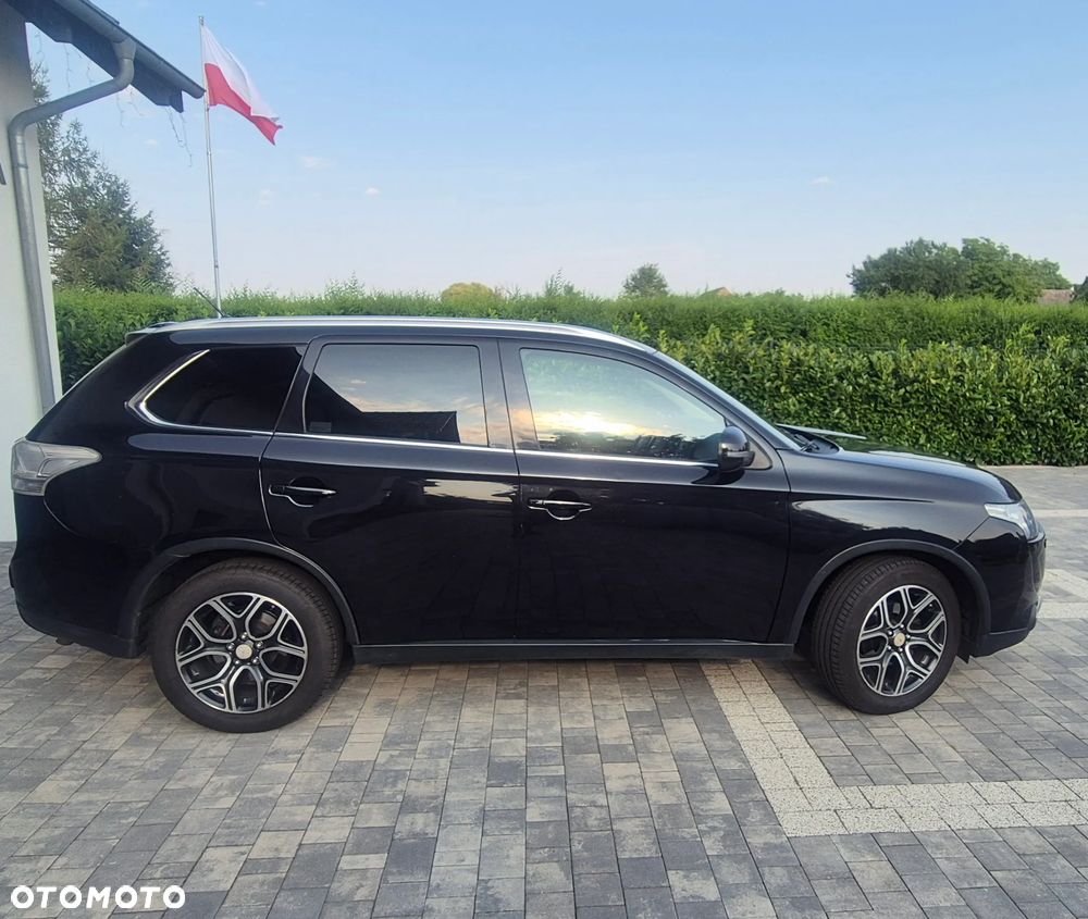 Mitsubishi Outlander - 3