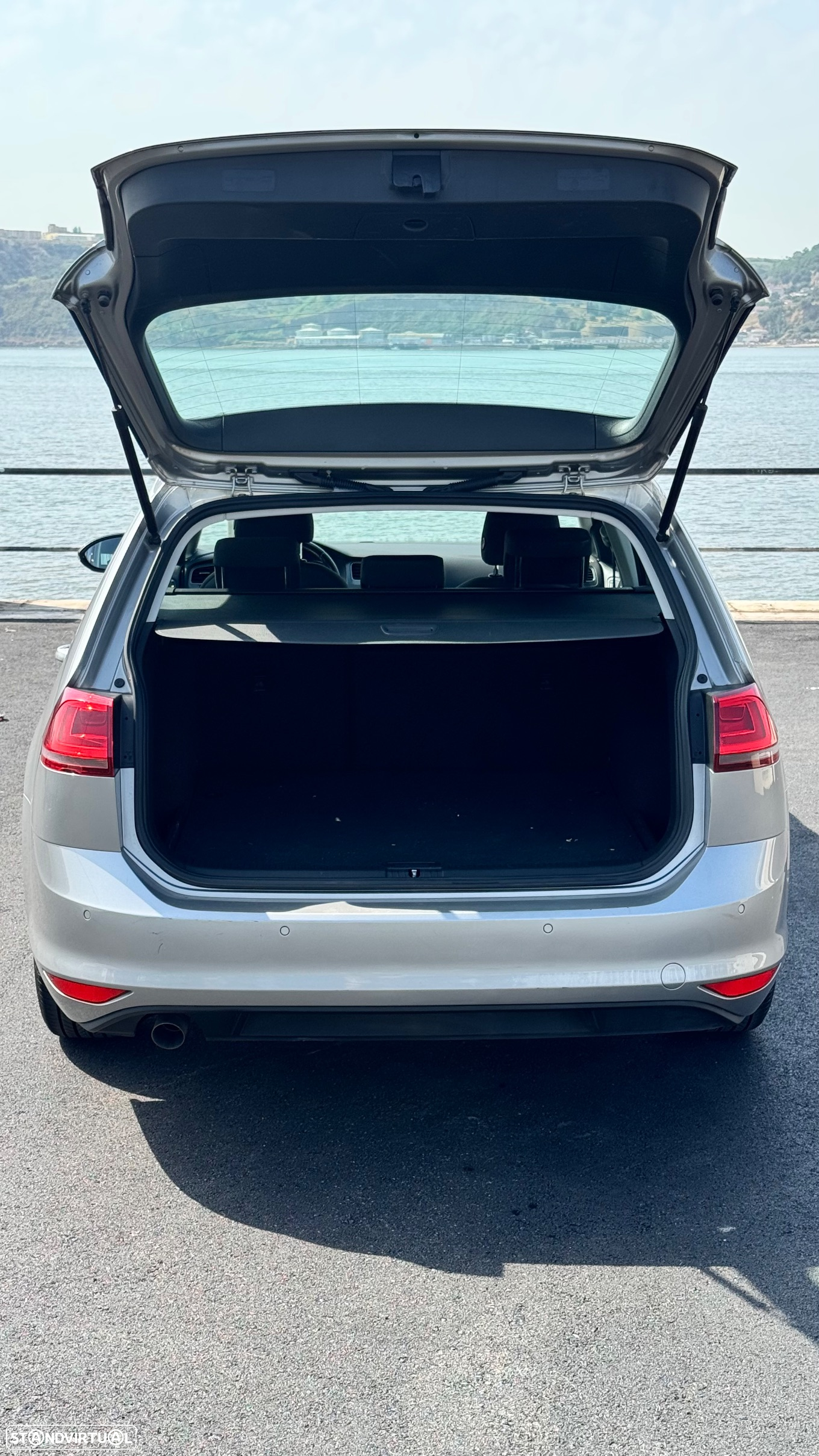 VW Golf Variant 1.6 TDi Trendline - 24